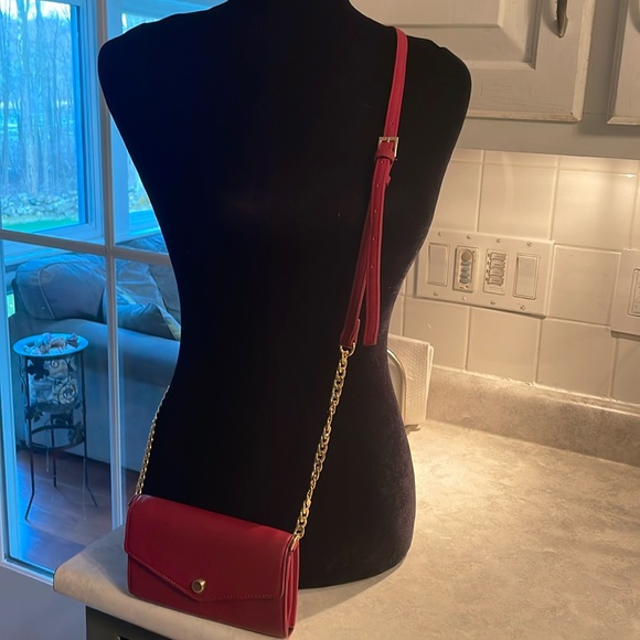Stella & Max Handbags - New Stella & Max crossbody